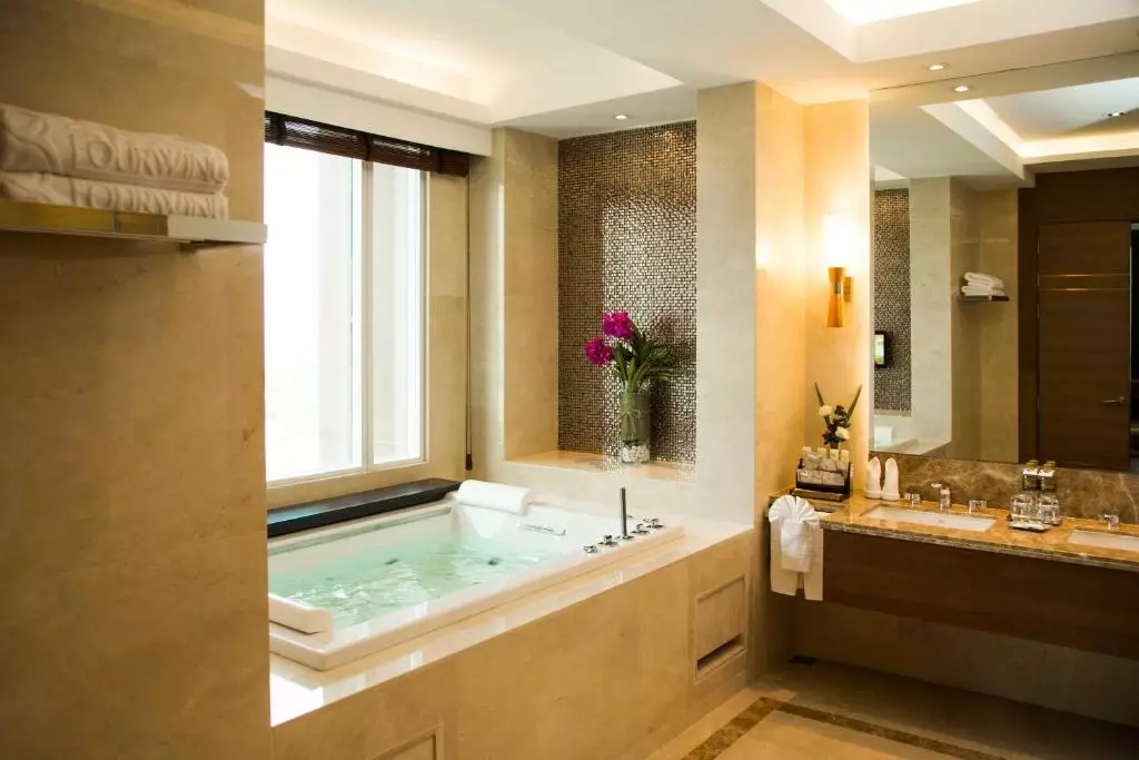 The Grand Fourwings Convention Hotel Bangkok